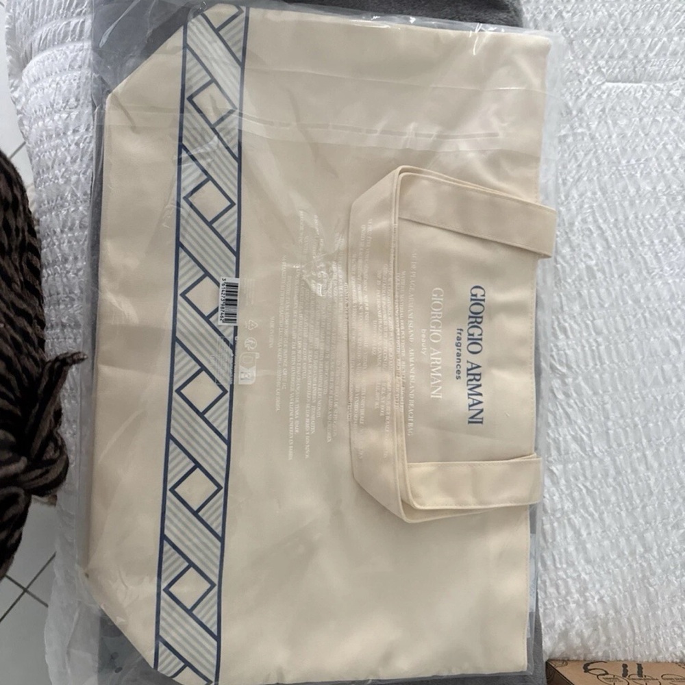 Giorgio Armani Island Beach Bag Tote NWT Fragrances Beauty Large Recycled 14x20